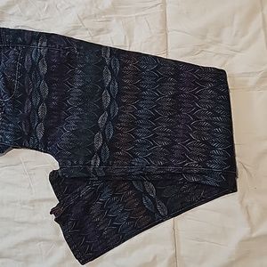 American eagle skinny jeans with fall leaf pattern